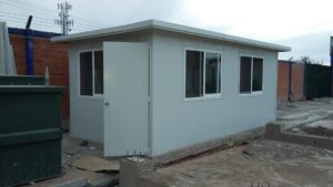 CASETA-PANEL-AISLADO-PREF-METAL-2-300x169